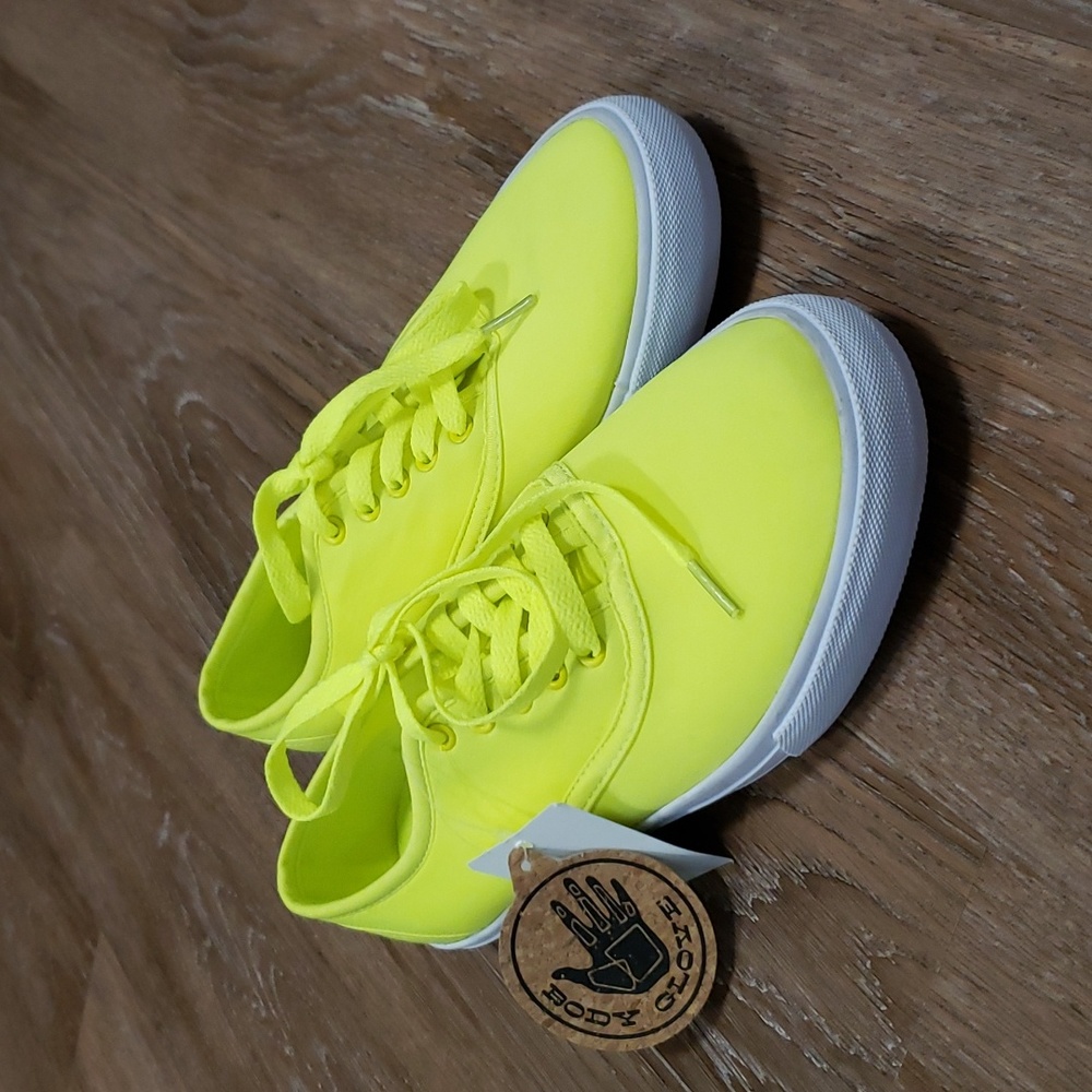 (9) NWT Body Glove Neon Florescent Lace Up Skate Style Shoe Streetwear Statement